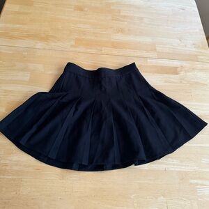 Garage Skirt Black